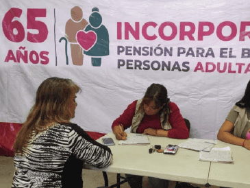 El programa social está dirigido a personas de 65 años y más. ESPECIAL / SECRETARÍA DEL BIENESTAR