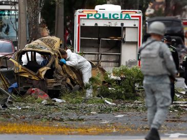 Según el reporte preliminar de las autoridades, el atentado dejó un saldo de cinco personas muertas y 36 heridas, confirmó la Alcaldía de Cali en un comunicado. EFE / E. Guzmán