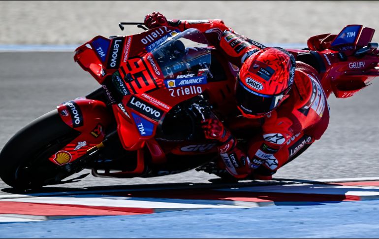 El líder indiscutible confirma que este es el año de su séptimo título en la clase reina, ampliando su ventaja en la general a pasos firmes. EFE/ T. Vasvari.