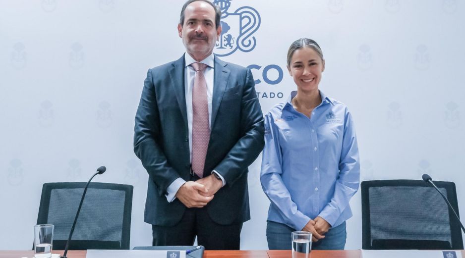 Ricardo Barbosa Ascensio, Secretario del Trabajo y Previsión Social de Jalisco y  Elke Tepper García, Directora del CCL Jalisco. CORTESÍA