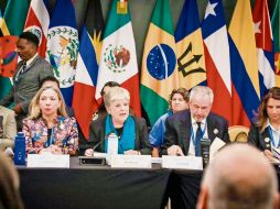 Alicia Bárcena, al lado del presidente designado de la COP30, André Correa do Lago, durante la primera jornada de la Reunión Ministerial. ESPECIAL