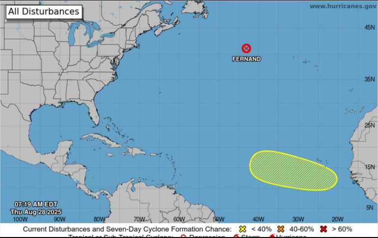 De acuerdo con el organismo, durante la mañana del jueves el centro de Fernand se localizaba aproximadamente a 1.020 km de Canadá. EFE