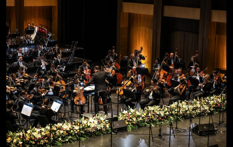 El público que en un principio fue un espectador silencioso, atento a cada cuerda, cada exhalación y cada nota de la Orquesta Filarmónica de Jalisco, bajo la dirección de Enrique Radillo. EL INFORMADOR / A. Navarro