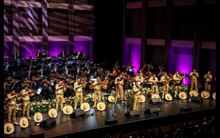 El público que en un principio fue un espectador silencioso, atento a cada cuerda, cada exhalación y cada nota de la Orquesta Filarmónica de Jalisco, bajo la dirección de Enrique Radillo. EL INFORMADOR / A. Navarro