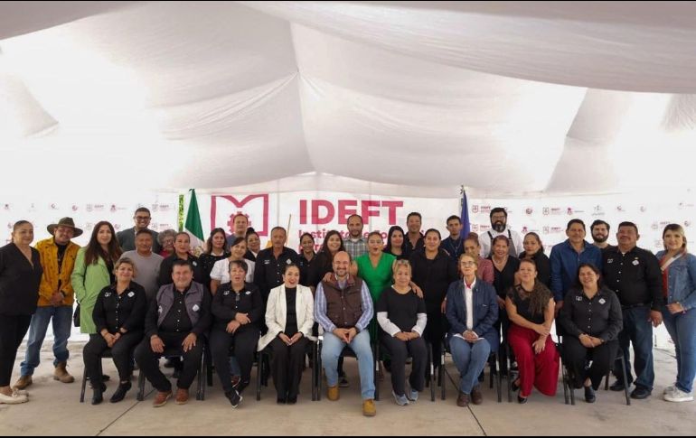 IDEFT entregó constancias a 80 personas que concluyeron cursos de capacitación en el plantel Tlaquepaque. CORTESÍA