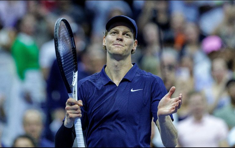 Jannik Sinner. El número uno del mundo alcanzó la siguiente fase de la competencia. EFE/C. Herrera