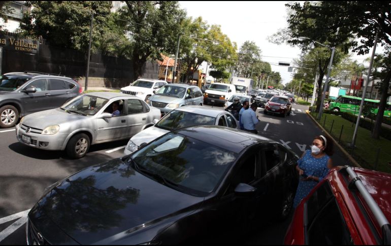 Aunque un choque laminero parezca algo trivial, es importante manejar con responsabilidad y atención. EL INFORMADOR / ARCHIVO