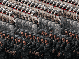 Un grupo de soldados participa en el desfile del 80 aniversario de la rendición de Japón en la IIGM celebrado en Pekín este miercoles. EFE/ Alexander Kazakov/ Sputnik/ Kremlin Pool