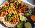 Para vivir una experiencia auténtica, se recomienda acompañar los tacos con bebidas típicas. ESPECIAL