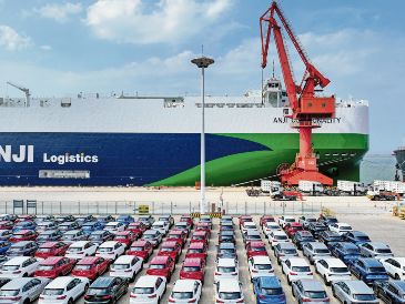 Las firmas chinas pasaron de no exportar prácticamente ningún auto hace una década a ocupar el 30% del mercado de autos ligeros el año pasado. AFP