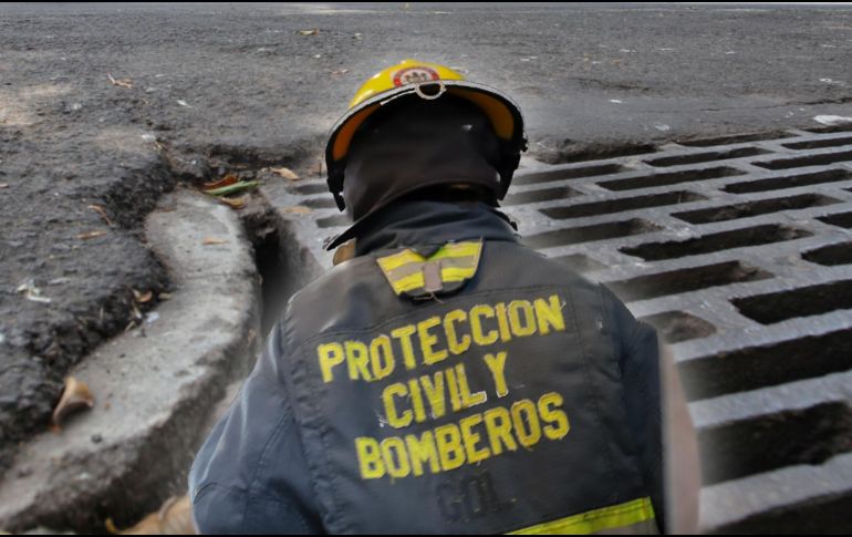 El afectado habría caído accidentalmente al filo de la boca de tormenta a una altura aproximada de tres metros de profundidad. EL INFORMADOR / ARCHIVO