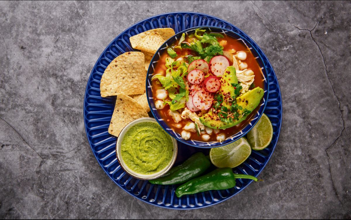 Un plato de pozole, símbolo de identidad y fiestas patrias. ESPECIAL