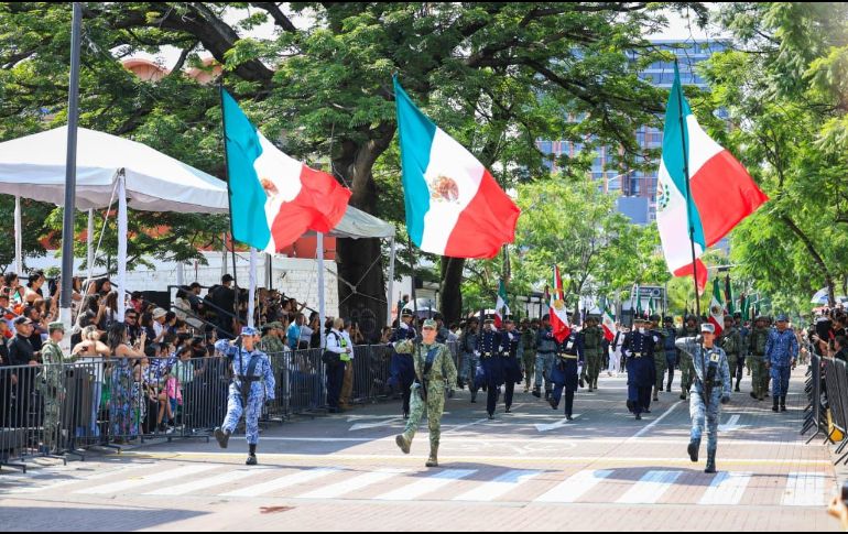 El desfile contó con la presencia de cuatro mil 077 elementos entre militares y civiles, 437 vehículos, entre otros. EL INFORMADOR / J. Acosta