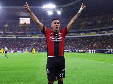 La reaparición del atacante llega en un momento clave para los tapatíos. IMAGO7.