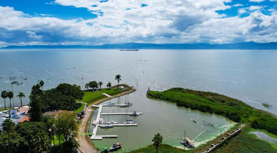 El lago de Chapala es la principal fuente de abasto para la ciudad. EL INFORMADOR/ARCHIVO