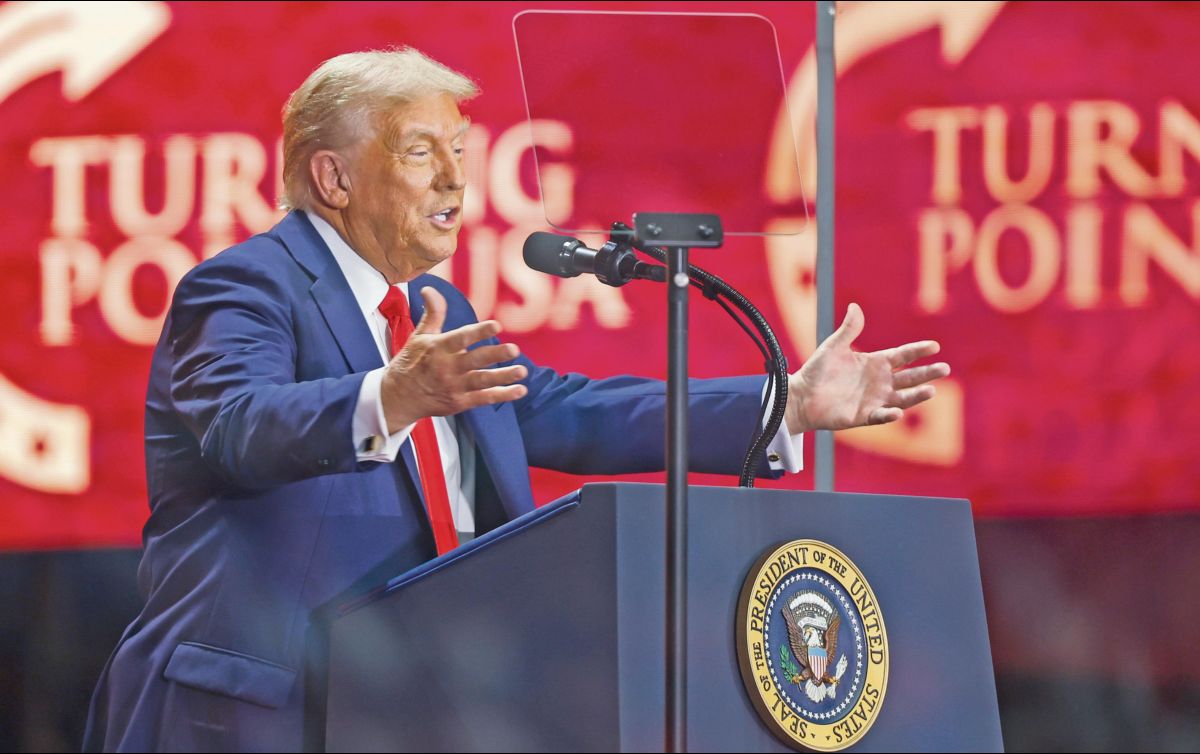 El mandatario norteamericano recordó conversaciones recientes con Kirk y aseguró que una de sus últimas peticiones fue que “salvara Chicago”, en alusión a los recientes operativos de seguridad antimigrantes. EFE