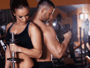 Entrenar hasta el fallo puede ser una herramienta poderosa para progresar en el gimnasio, siempre y cuando se utilice de manera estratégica.  CANVA