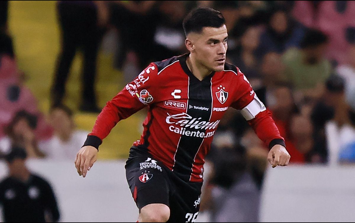 El mediocampista se resintió de un golpe en la zona lumbar y glútea. IMAGO7.