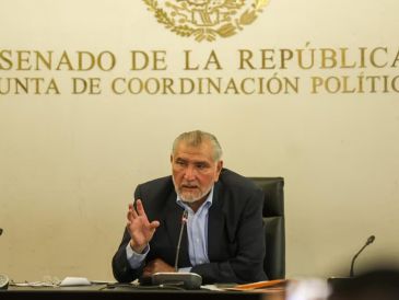 Adán Augusto refirió que las acusaciones en su contra no forman parte de un “fuego amigo”, y que sabe quiénes son los autores, pero no dio nombres. SUN / F. RODRÍGUEZ