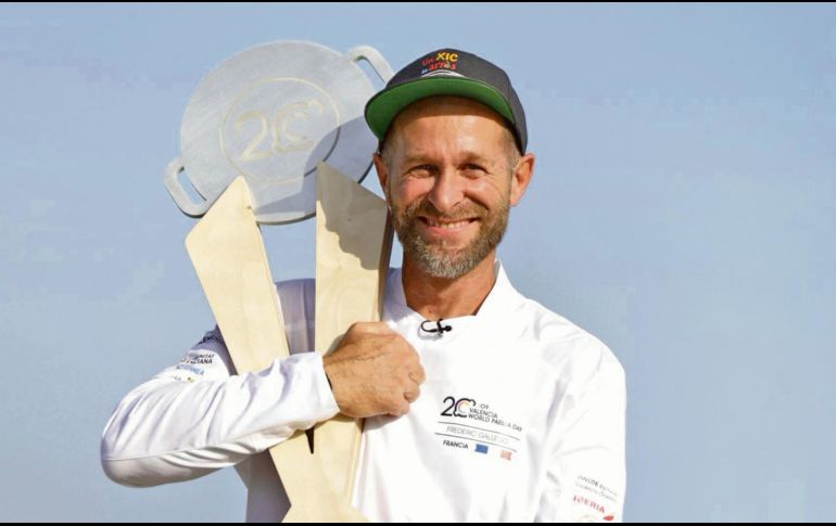 Fréderic Gallego. El paellero francés resultó ganador del World Paella Day en su novena edición. CORTESÍA
