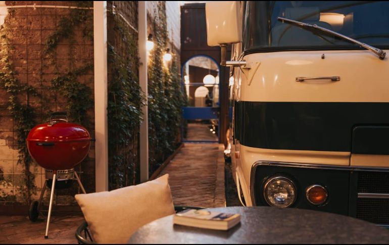 Una experiencia que une la libertad de un camping con las ventajas de la vida urbana, ideal para quienes buscan un plan diferente, acogedor y lleno de encanto en Guadalajara.. INSTAGRAM / patio_dieguez