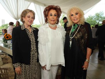 Cristina Ojeda, Melin Fajardo y Güera Salas durante el Tradicional Bazar de Nosotros con los Niños con Cáncer. GENTE BIEN JALISCO / Revista del 3 de octubre 2025