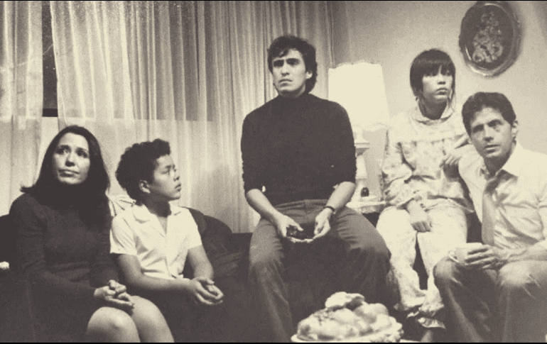 Estrenada en 1989 y dirigida por Jorge Fons, Rojo Amanecer marcó un antes y un después en el cine mexicano.