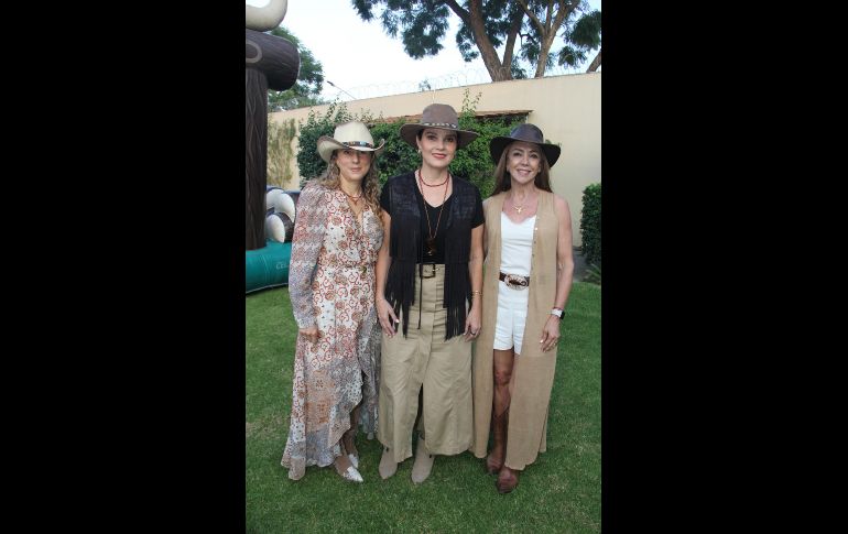 Lorenza Gallardo, Paty Arregui y Roxana Soto. GENTE BIEN JALISCO / E. Escamilla