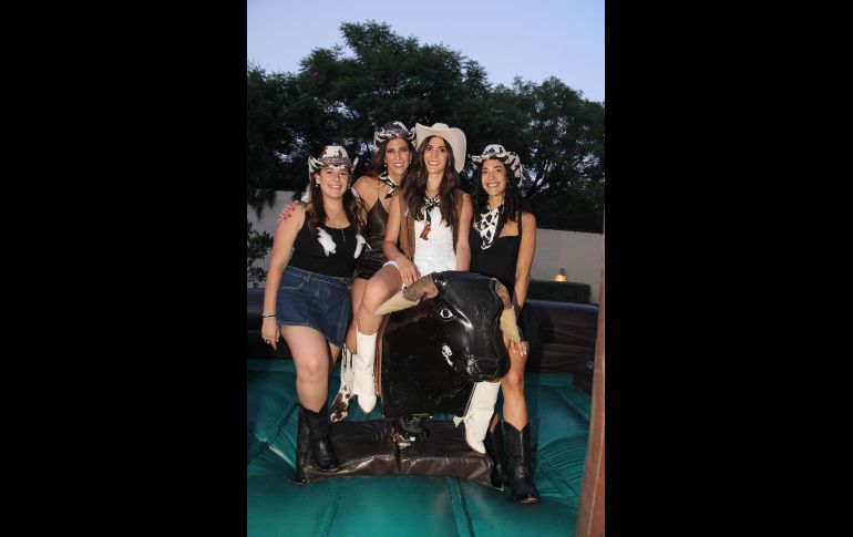 Isabella Chalita, Rossana Chalita, Natalia y Rossana Valencia Chalita. GENTE BIEN JALISCO / E. Escamilla