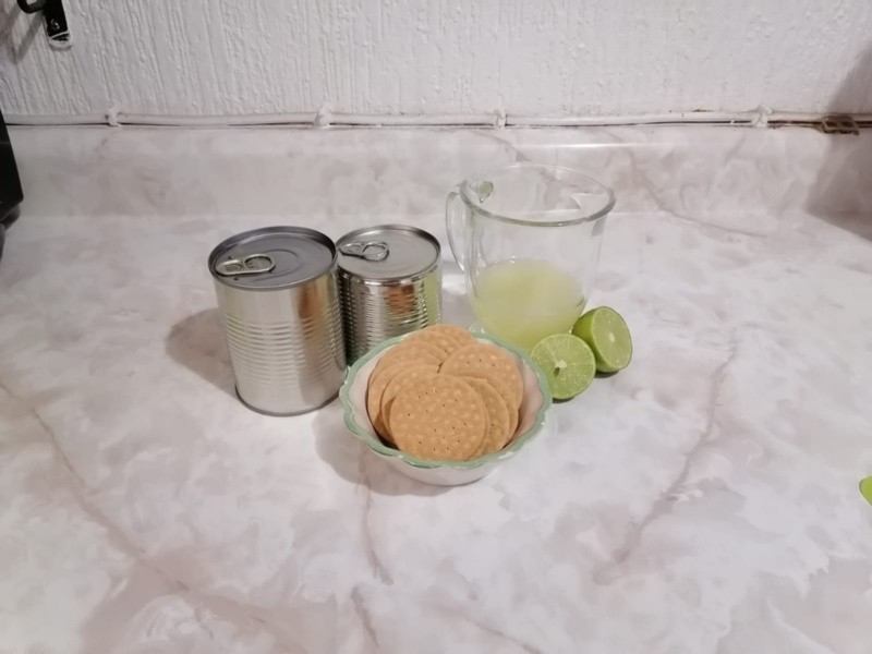  Leche evaporada, leche condensada, jugo de limón y galletas tipo maría, los 4 ingredientes para esta sencilla receta. ESPECIAL. F. Flores
