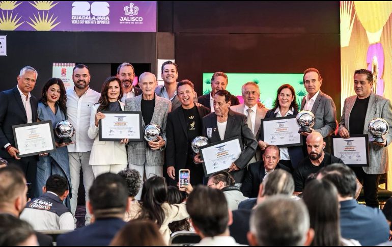 Dentro del Pabellón “El Alma Del Mundial” se pueden encontrar artículos de colección, como jerseys y tacos que fueron vestidos por jugadores históricos. EL INFORMADOR / A. Navarro