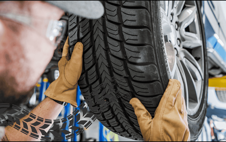 Un error común al inflar las llantas es no revisar la presión correcta para el tipo de viaje que se va a hacer. ESPECIAL / CANVA