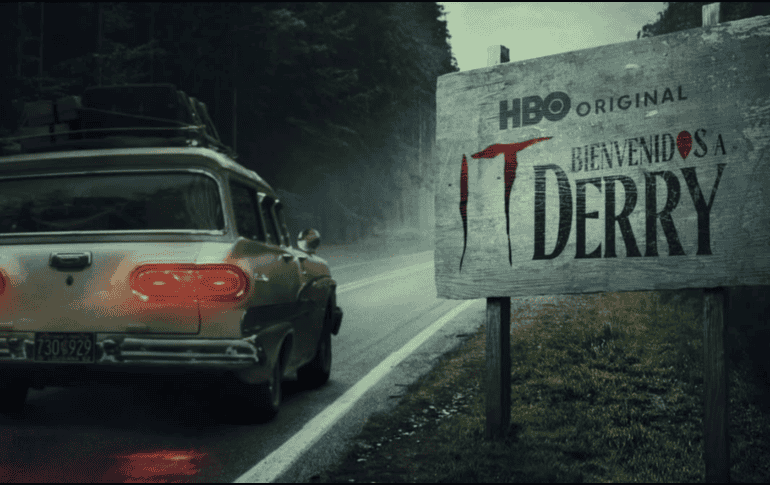 Ambientada en 1962, la trama sigue a Leroy y Charlotte Hanlon, una pareja que llega a Derry en medio de tensiones sociales y un inquietante incremento en las desapariciones de niños. CORTESÍA/ HBO Max