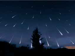 Las lluvias de estrellas, o meteoros, se producen cuando la Tierra atraviesa un anillo de desechos cósmicos. PEXELS