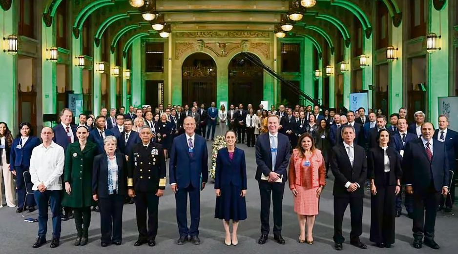 La Presidenta Claudia Sheinbaum encabezó en Palacio Nacional la reunión con empresarios del Foro Económico Mundial. ESPECIAL
