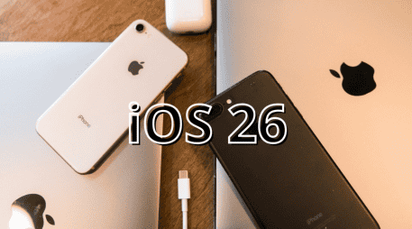 Para activarla, es necesario actualizar el dispositivo a iOS 26, disponible desde el iPhone 11 en adelante. Una vez instalada la versión, la opción puede configurarse dentro del menú de llamadas del teléfono.  CANVA