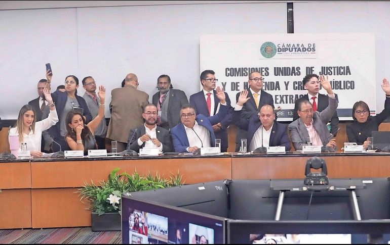 Morena y sus aliados avalaron eliminar la retroactividad de la reforma. SUN/ESPECIAL