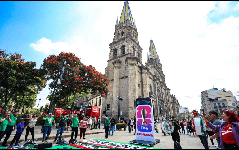 México enfrenta este martes a Ecuador en su segundo amistoso de la fecha FIFA, un duelo que despierta el entusiasmo de los aficionados presentes en la ciudad sede. EL INFORMADOR / A. Navarro
