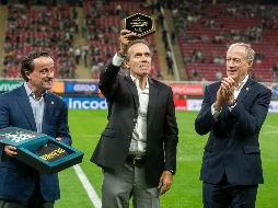 Quirarte fue reconocido por Mikel Arreola e Ivar Sisniega, comisionado y presidente de la Femexfut, respectivamente. IMAGO7/E. Espinosa