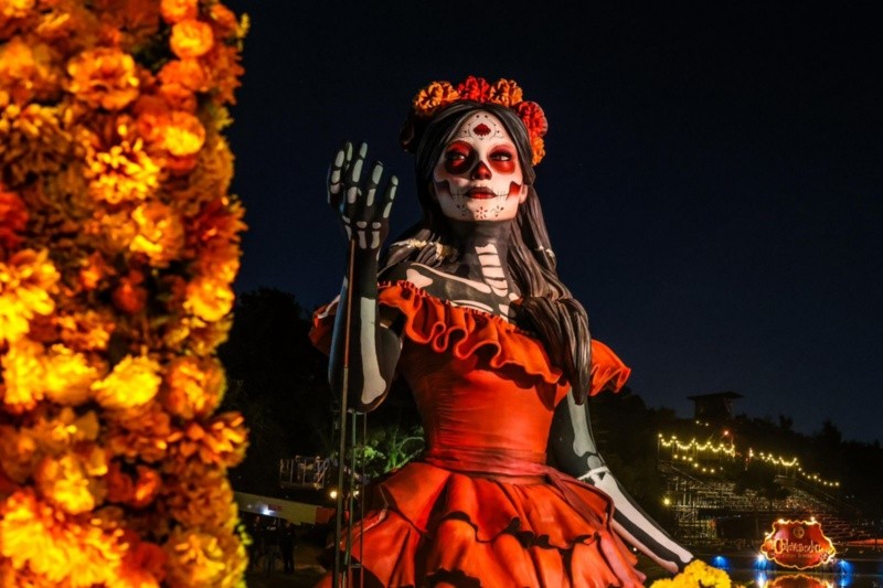  La nueva Catrina que mide 12 metros de altura. EL INFORMADOR / ARCHIVO