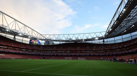 Ente los partidos más destacados que se esperan esta tarde se encuentra el de Arsenal contra el Atlético de Madrid, equipos que se enfrentarán en el Emirates Stadium. EFE / N. Hall