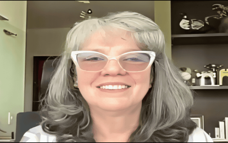 Elena Ospina se convertirá en la tercera mujer en recibir este galardón en la Feria Internacional del Libro (FIL). ESPECIAL/ F. VELÁZQUEZ