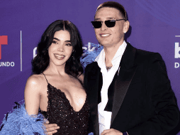 Así muestran su amor Kenia Os y Peso Pluma en los Latin Billboard. ESPECIAL / IG / @telemundo