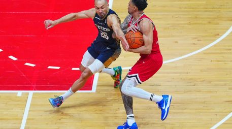 La defensiva jalisciense no supo cómo frenar la contundencia de los Diablos. IMAGO7