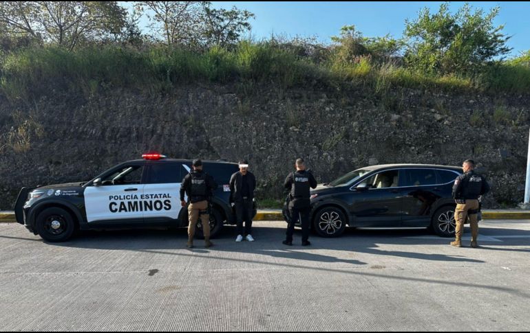 El sujeto fue identificado como Jesús “N”, de 24 años, quien fue detenido y puesto a disposición de un agente del Ministerio Público. ESPECIAL/Secretaría de Seguridad