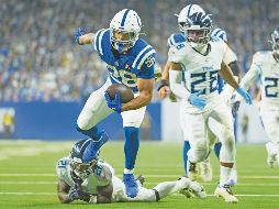 Taylor (#28) ha anotado tres veces en tres juegos en fila ante Tennessee. AP