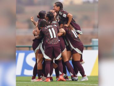 Las mexicanas suman tres triunfos y una derrota en el certamen, manteniéndose con aspiraciones al título. X/ @miseleccionmxEN.
