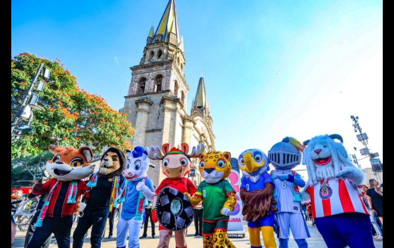 Zayu, Clutch y Maple, las tres mascotas que representarán al Mundial de Futbol 2026, visitaron por primera vez la Zona Metropolitana de Guadalajara. EL INFORMADOR / A. Navarro