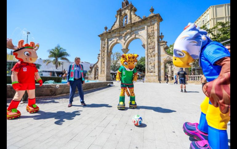Zayu, Clutch y Maple, las tres mascotas que representarán al Mundial de Futbol 2026, visitaron por primera vez la Zona Metropolitana de Guadalajara. EL INFORMADOR / A. Navarro