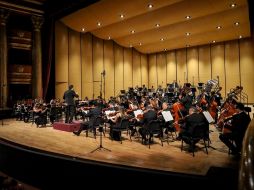 Dos de los compositores estuvieron en el teatro Degollado para escuchar la interpretación de su música. X/FilarmonicaJal